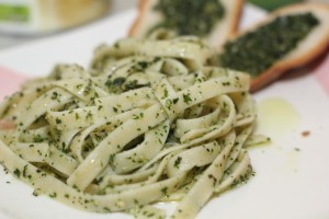 Malunggay Pesto with French Bread